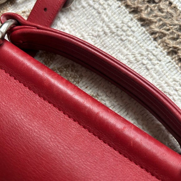 Vintage Coach Red Willis Bag in the 9927 - Picture 12 of 14